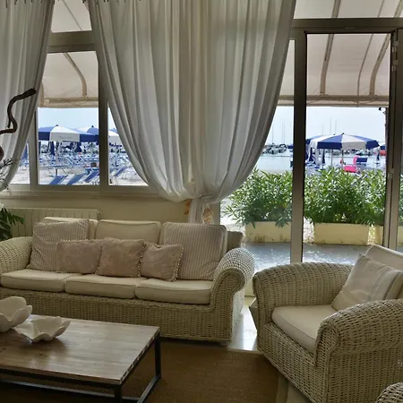 Bagni Lido Hotel 3*