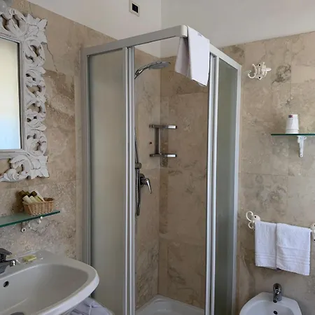 מלון Bagni Lido